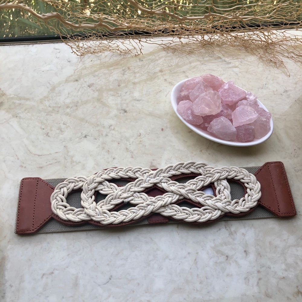 Anthropologie Knot Accent Belt w Leather Features